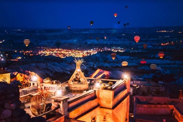 Cappadocia lung linh về đêm