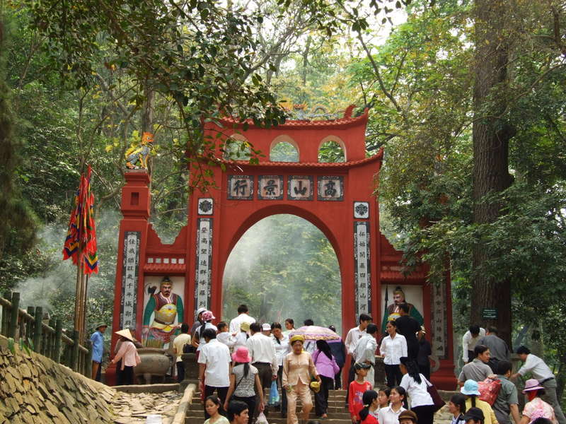 Đền Hùng ở Phú Thọ ( ảnh sưu tầm internet)