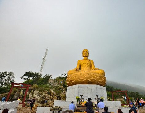 Tượng Bảo Phật Hoàng Trần Nhân Tông (ảnh internet)