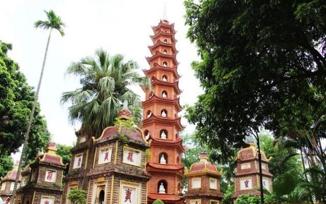 Chùa Trấn Quốc - ngôi chùa cổ nhất Hà Nội.