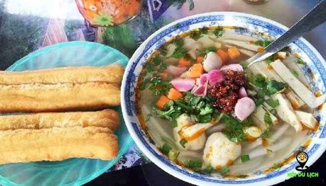 Bánh canh Thu ngon nổi tiếng ở Đà Nẵng