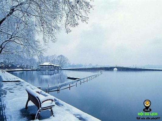 Bức tranh Tây Hồ khi mùa đông về (ảnh sưu tầm)
