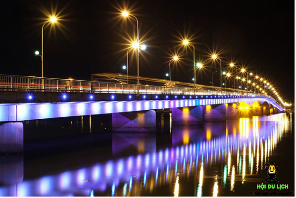 Cầu Nhật Lệ về đêm đẹp lung linh- ảnh sưu tầm
