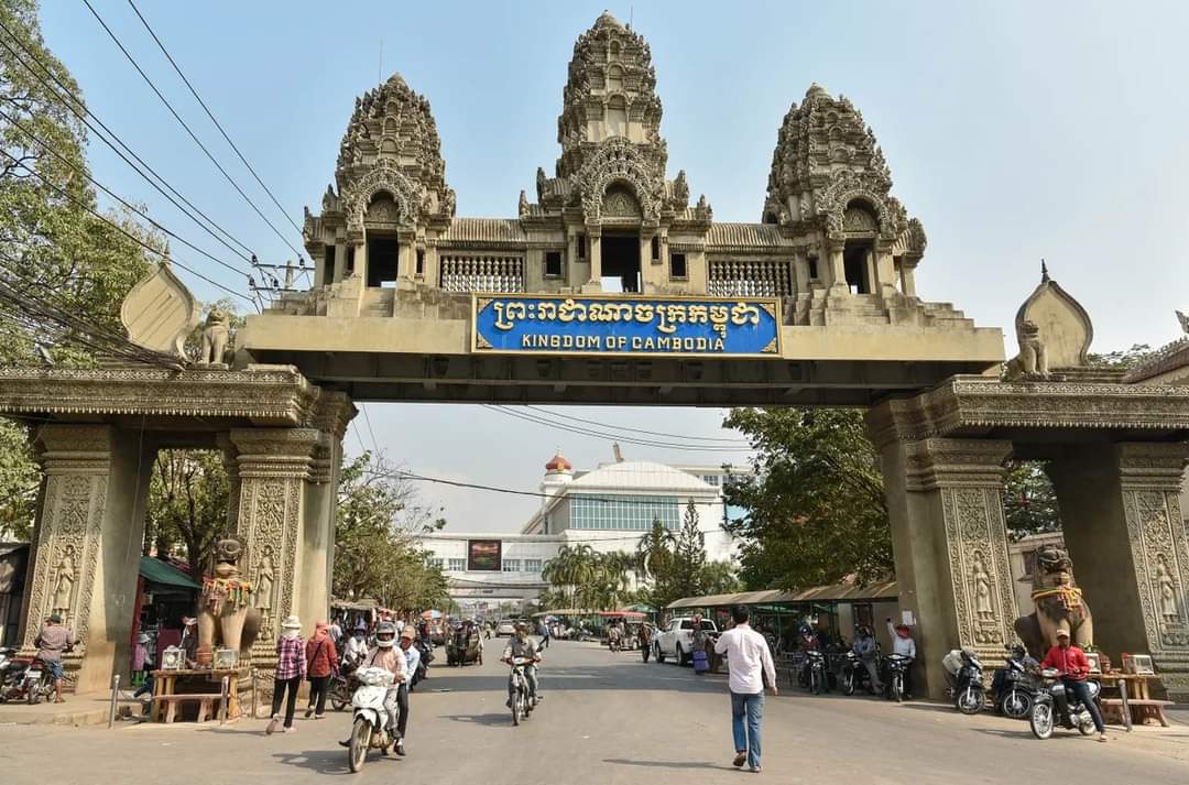 Việt Nam-Campuchia nối lại tuyến du lịch đường bộ và hàng không